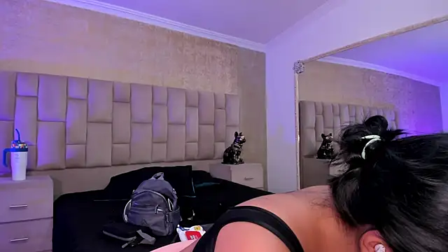 EmmaTorres  online show from 02-04-25, 08:28