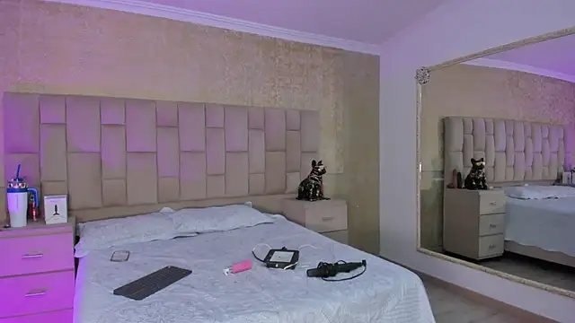 EmmaTorres  online show from 02-25-25, 09:02