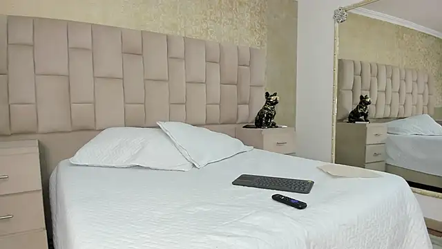 EmmaTorres  online show from 09-14-25, 07:46