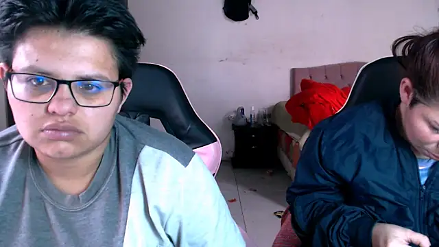 tatsumi nao online show from 12-04-25, 06:16