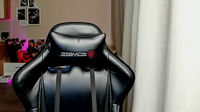 Sm0ly online show from 10-21-25, 01:50