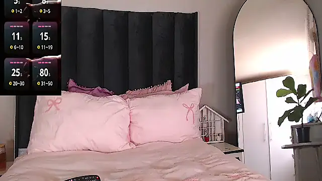 Snapshot of FRUITOFEDEN01 chatting on 03-07-26, 09:50 FRUITOFEDEN01 online show from 03-07-26, 09:50