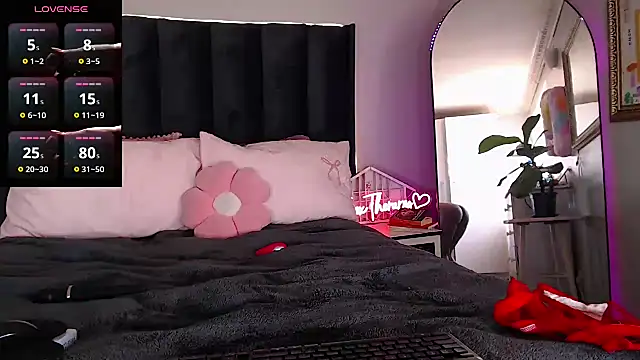 Snapshot of FRUITOFEDEN01 chatting on 03-21-26, 08:52 FRUITOFEDEN01 online show from 03-21-26, 08:52