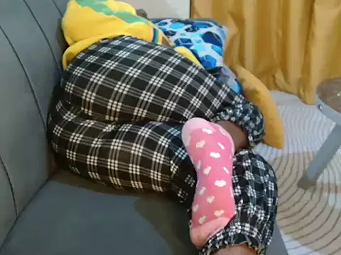 leslysexygirl online show from 10-28-25, 05:22