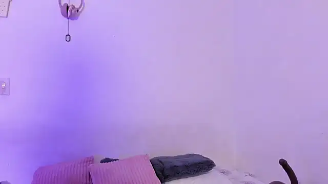 crystalvazquez online show from 02-10-26, 11:47