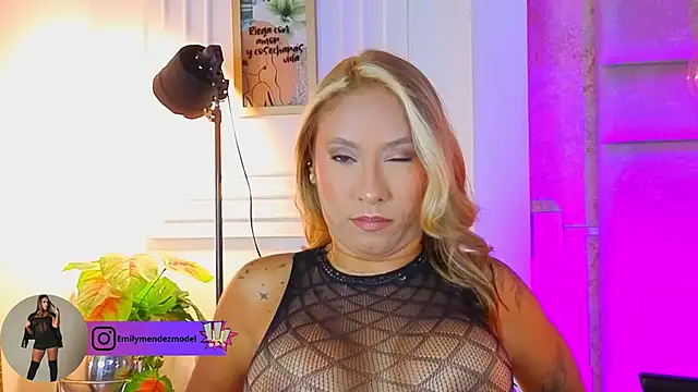 AlessiaLondon online show from 06-13-26, 09:29