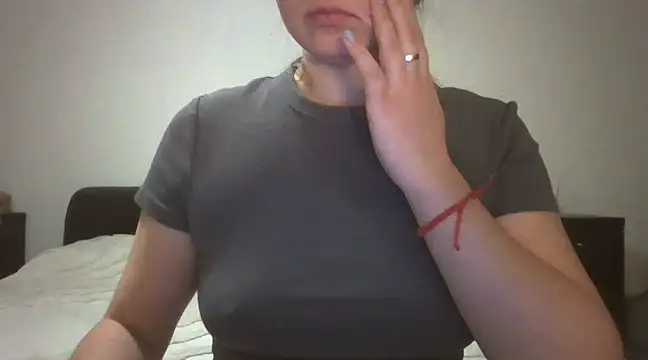 Snapshot of VanesaJewelz chatting on 03-07-25, 08:33 VanesaJewelz online show from 03-07-25, 08:33