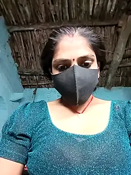 Snapshot of haymona chatting on 03-18-25, 04:04 haymona online show from 03-18-25, 04:04