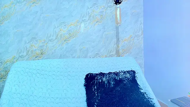 Mia candy 0 online show from 12-02-25, 12:10