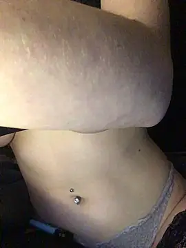 Snapshot of indie-rayne chatting on 01-05-25, 02:41 indie-rayne online show from 01-05-25, 02:41