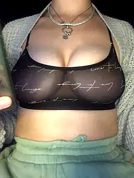 Snapshot of indie-rayne chatting on 10-24-25, 12:56 indie-rayne online show from 10-24-25, 12:56