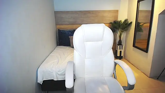 Snapshot of liseth_fox chatting on 01-29-25, 01:58 liseth fox online show from 01-29-25, 01:58