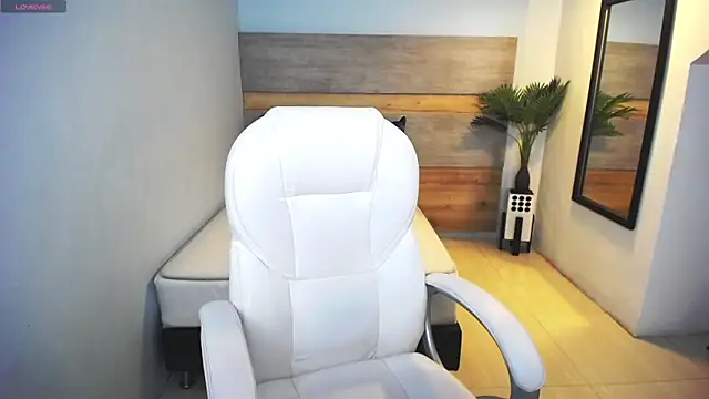 Snapshot of liseth_fox chatting on 03-11-25, 08:31 liseth fox online show from 03-11-25, 08:31