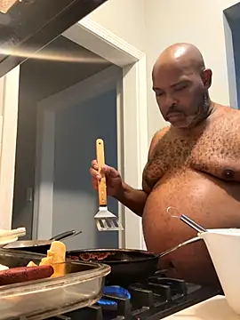 Snapshot of ChiRaqb8 chatting on 11-08-25, 08:18 ChiRaqb8 online show from 11-08-25, 08:18