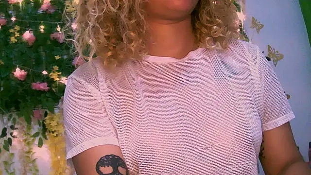 Crysrus online show from 12-25-24, 10:48