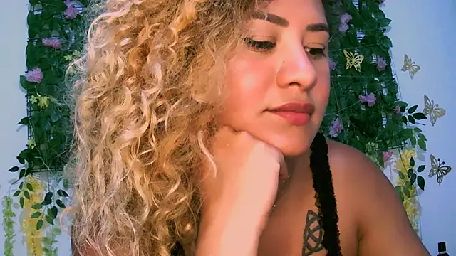 Crysrus online show from 01-17-25, 02:50