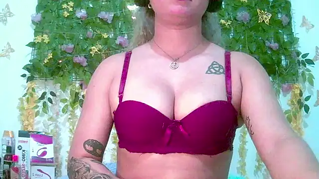Crysrus online show from 05-30-26, 01:46