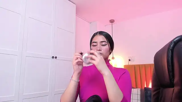 lara madisson online show from 12-05-24, 10:56