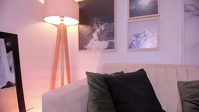 lara madisson online show from 03-08-25, 04:45