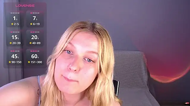 Snapshot of EmiliaDuchess chatting on 06-19-26, 02:32 EmiliaDuchess online show from 06-19-26, 02:32