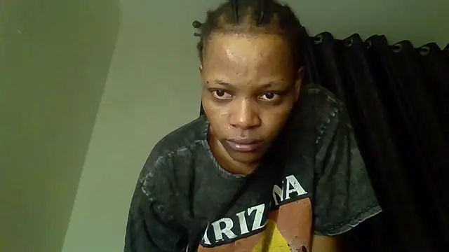 Snapshot of Apple_bitch chatting on 07-28-26, 11:58 Apple bitch online show from 07-28-26, 11:58