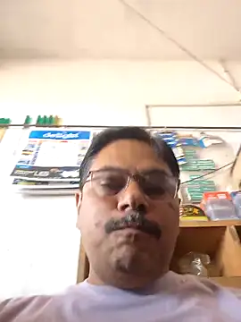 Snapshot of Srmotrs chatting on 04-17-26, 04:59 Srmotrs online show from 04-17-26, 04:59