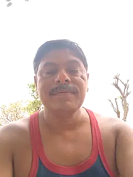 Snapshot of Srmotrs chatting on 04-26-26, 07:17 Srmotrs online show from 04-26-26, 07:17