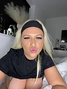 Snapshot of Arabellalee23 chatting on 01-09-25, 06:26 Arabellalee23 online show from 01-09-25, 06:26