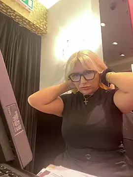 Snapshot of Arabellalee23 chatting on 02-11-25, 05:50 Arabellalee23 online show from 02-11-25, 05:50