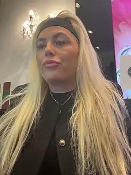 Snapshot of Arabellalee23 chatting on 02-22-25, 07:25 Arabellalee23 online show from 02-22-25, 07:25