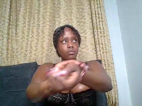 Snapshot of Miss_Amani chatting on 10-08-25, 07:55 Miss Amani online show from 10-08-25, 07:55