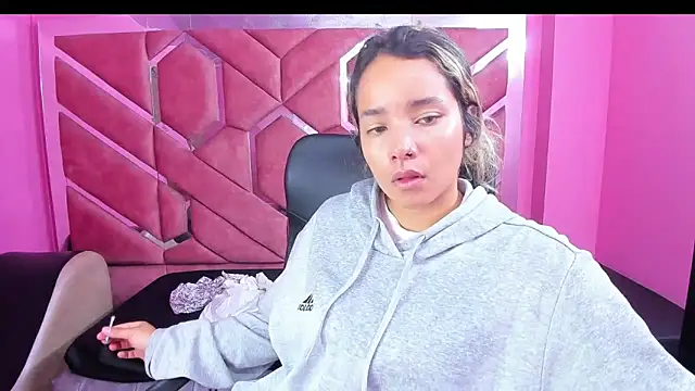 Olivia Fox69 online show from 02-11-25, 03:40