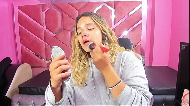 Olivia Fox69 online show from 02-13-25, 03:18