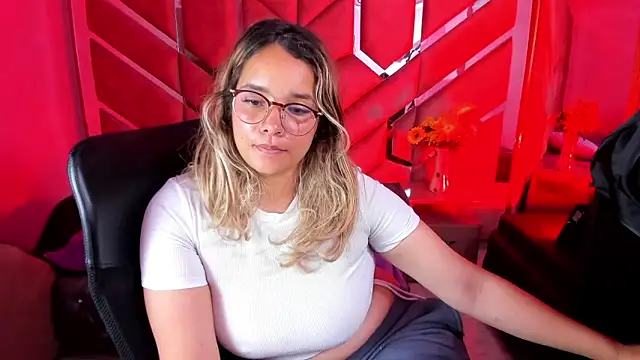 Olivia Fox69 online show from 09-18-25, 03:19