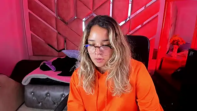 Olivia Fox69 online show from 09-28-25, 03:56