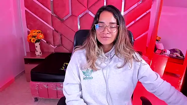 Olivia Fox69 online show from 05-06-26, 04:19