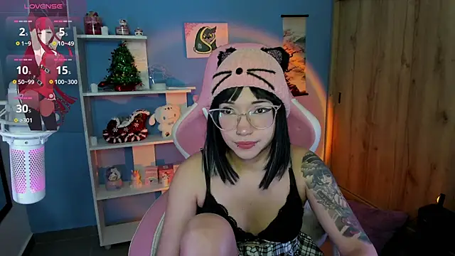 Snapshot of Artic_love chatting on 01-09-25, 05:44 Artic love online show from 01-09-25, 05:44