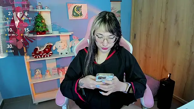 Snapshot of Artic_love chatting on 01-21-25, 06:11 Artic love online show from 01-21-25, 06:11