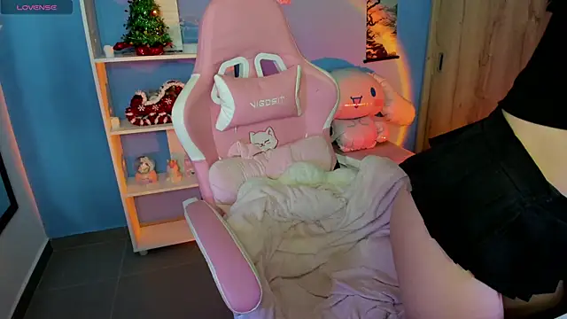 Snapshot of Artic_love chatting on 01-25-25, 06:34 Artic love online show from 01-25-25, 06:34