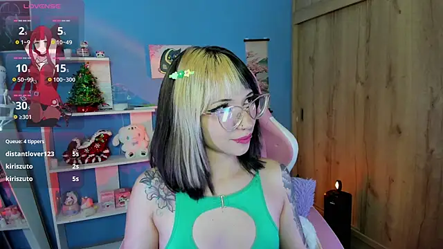 Snapshot of Artic_love chatting on 03-19-25, 10:22 Artic love online show from 03-19-25, 10:22