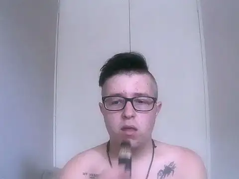 bisexualboy05 online show from 02-23-26, 12:35