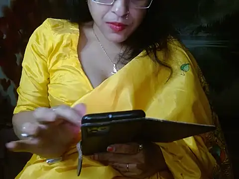 LOVERIAKOL online show from 12-18-24, 07:04