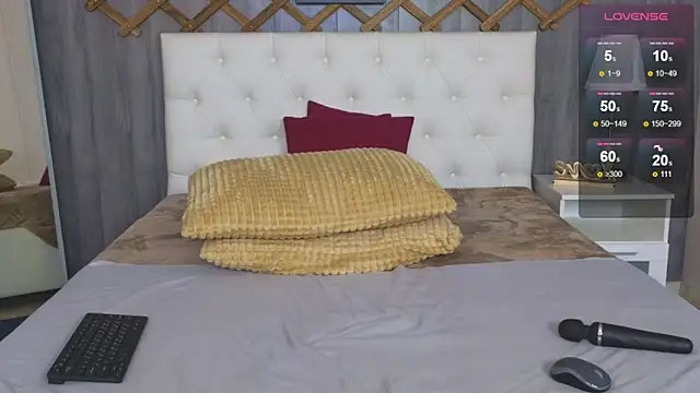 EvaCroan online show from 12-15-24, 06:51