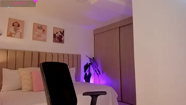 Victoria romanox online show from 09-10-25, 10:32