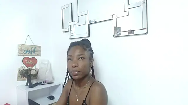 Madeline Woods online show from 11-29-25, 12:19