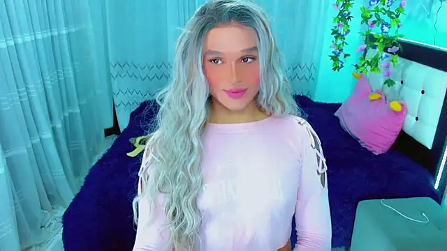 Snapshot of TaylorMon chatting on 03-05-26, 11:23 TaylorMon online show from 03-05-26, 11:23