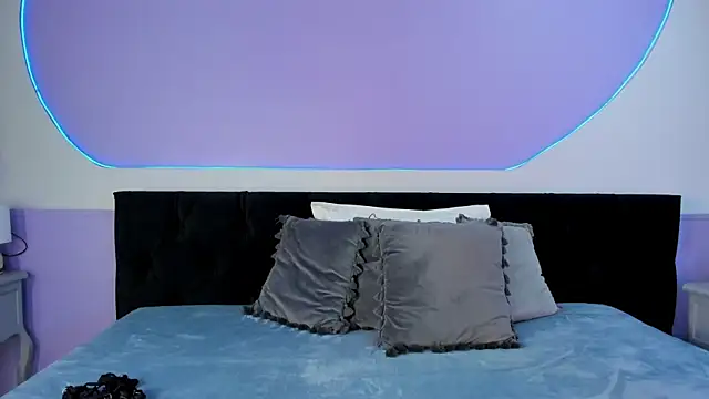 Julieta Cortes   online show from 11-26-25, 11:44