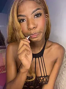 Petite yisell online show from 03-10-25, 10:13