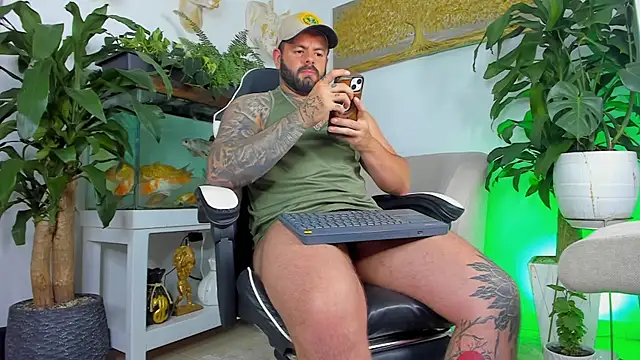 Johnnygrayson1 online show from 05-01-26, 12:04