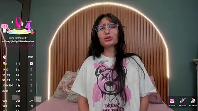 NayeCloud online show from 12-23-25, 03:37